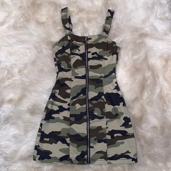 Camo zip up dress deals